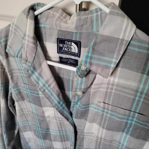 The North Face button down - Picture 2 of 5